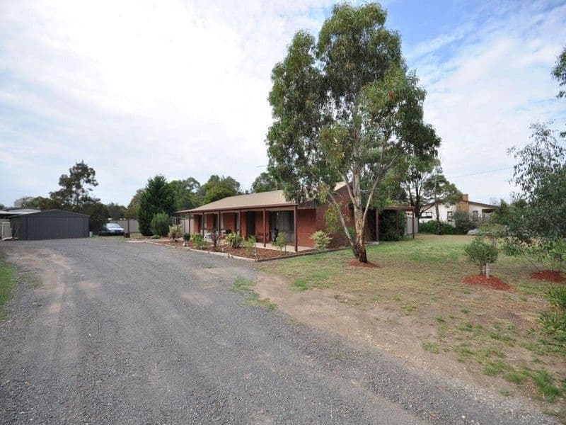155  Clyde Road, BANNOCKBURN VIC 3331, Bannockburn - Thumbnail 2