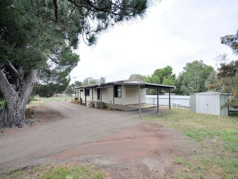 155  Clyde Road, BANNOCKBURN VIC 3331, Bannockburn - Thumbnail 3