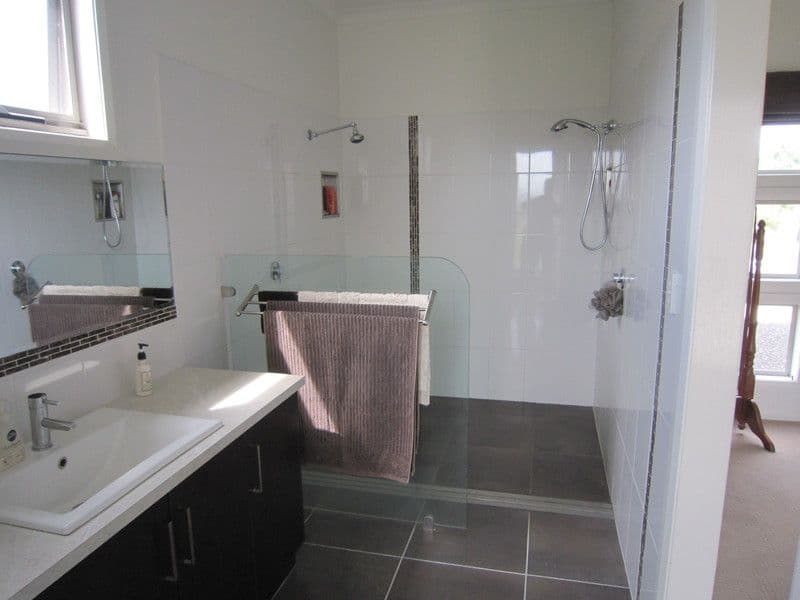 14 Park Avenue, ECHUCA VIC 3564, Echuca - Thumbnail 6