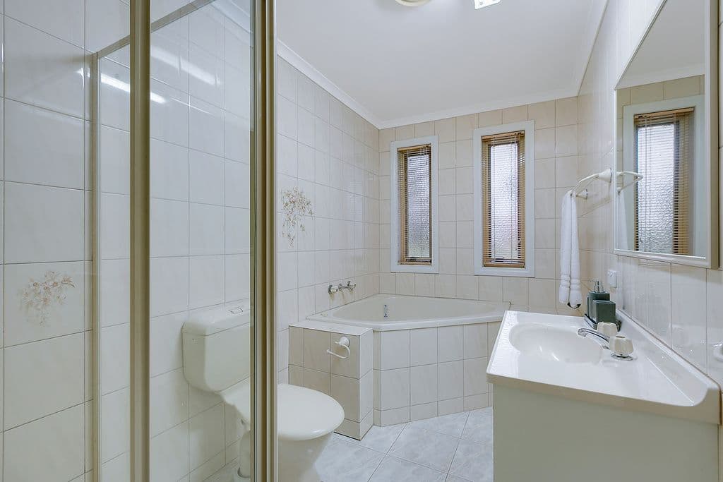 7 Hardiman Court, Mill Park VIC 3082, Mill Park - Thumbnail 7
