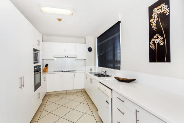 318 Marine Parade, Labrador QLD 4215, Labrador - Thumbnail 6