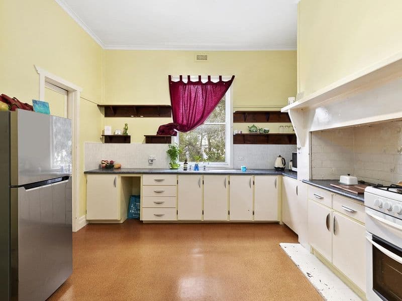 30 Benbows Street, Ararat VIC 3377, Ararat - Thumbnail 7