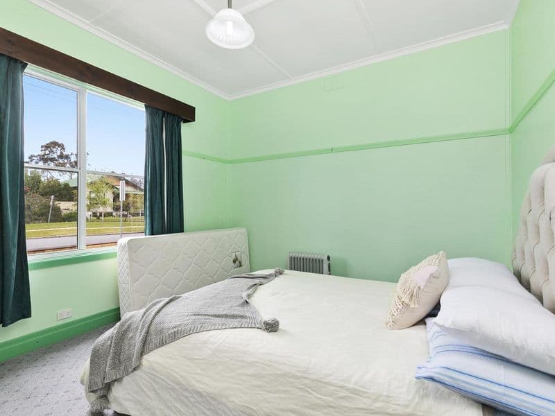 30 Benbows Street, Ararat VIC 3377, Ararat - Thumbnail 8
