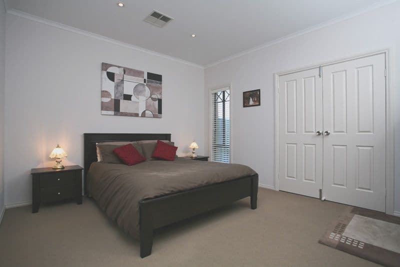 12 Shoalhaven Circuit, MAWSON LAKES SA 5095, Mawson Lakes - Thumbnail 5