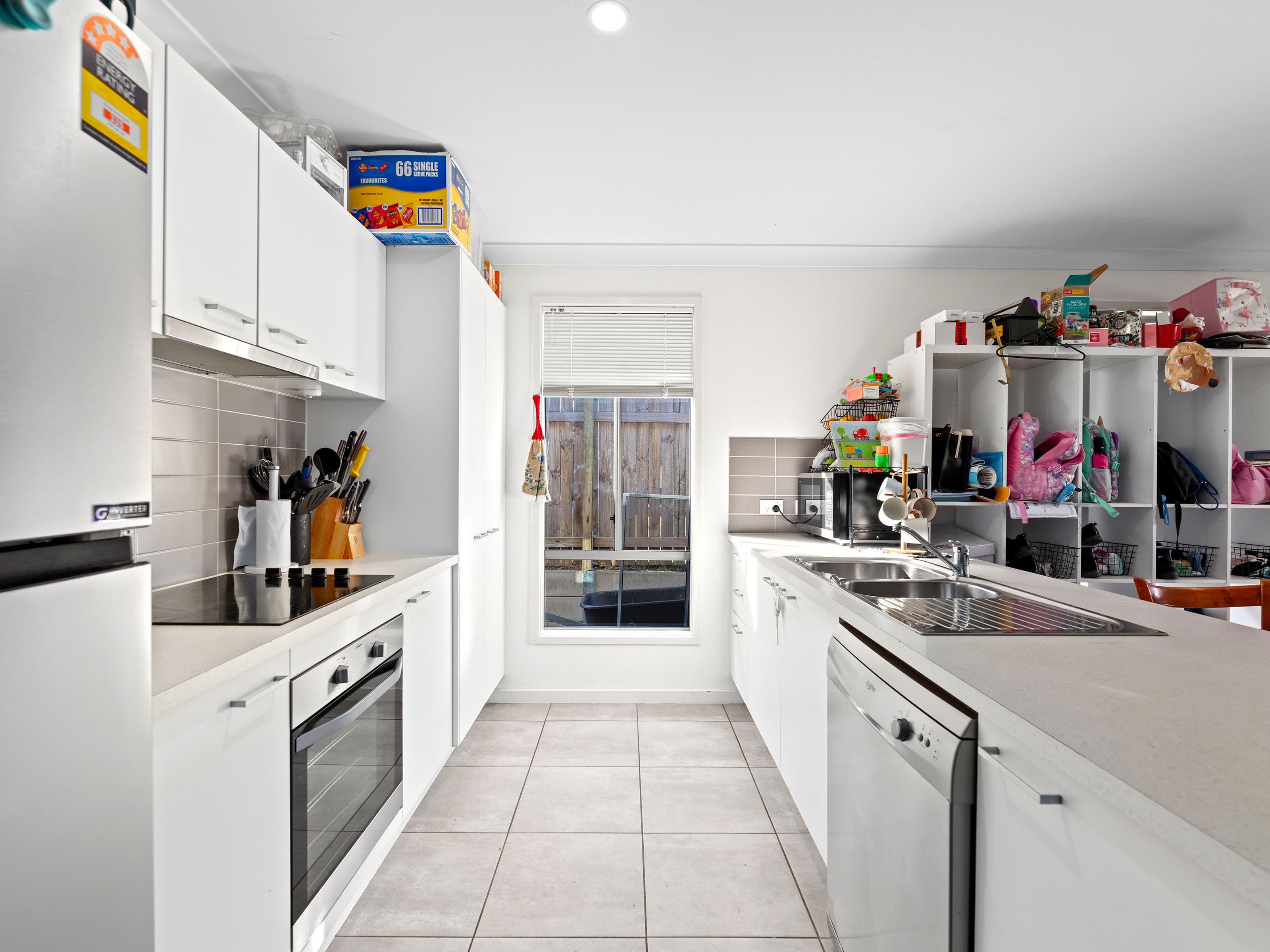 11 Maynard Street, Silkstone QLD 4304, Silkstone - Thumbnail 2