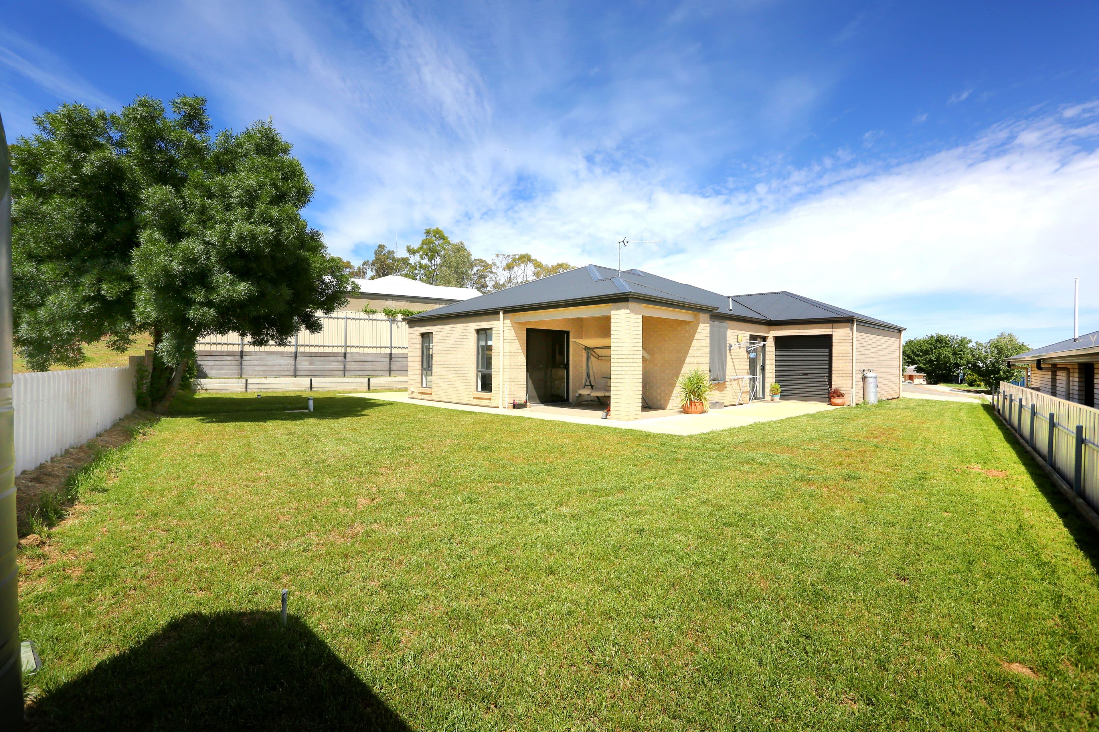 1 Heath Close, Clare SA 5453, Clare - Thumbnail 2
