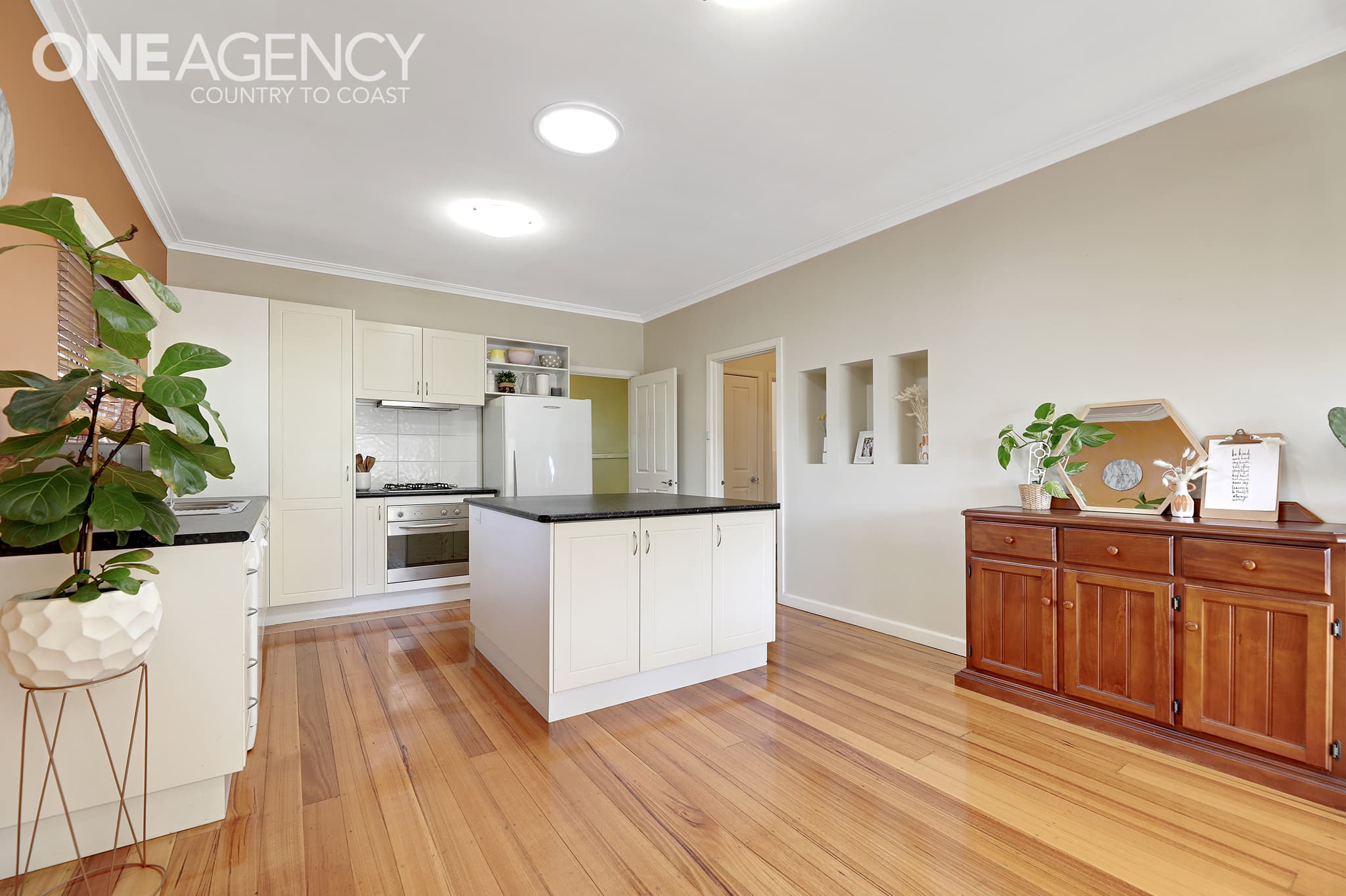 8 Balmoral Street, Warragul, Warragul - Thumbnail 3