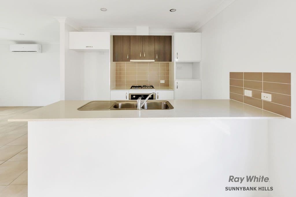 15 Stringybark Street, SPRING MOUNTAIN QLD 4300, Spring Mountain - Thumbnail 4