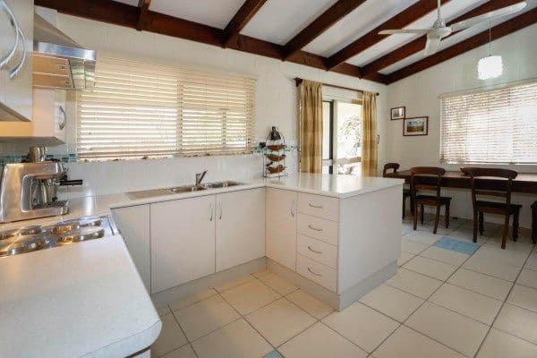 17 Lagoon Crescent, SAUNDERS BEACH QLD 4818, Saunders Beach - Image 1