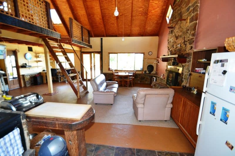 2230 Highlands Road, SEYMOUR VIC 3660, Seymour - Thumbnail 4