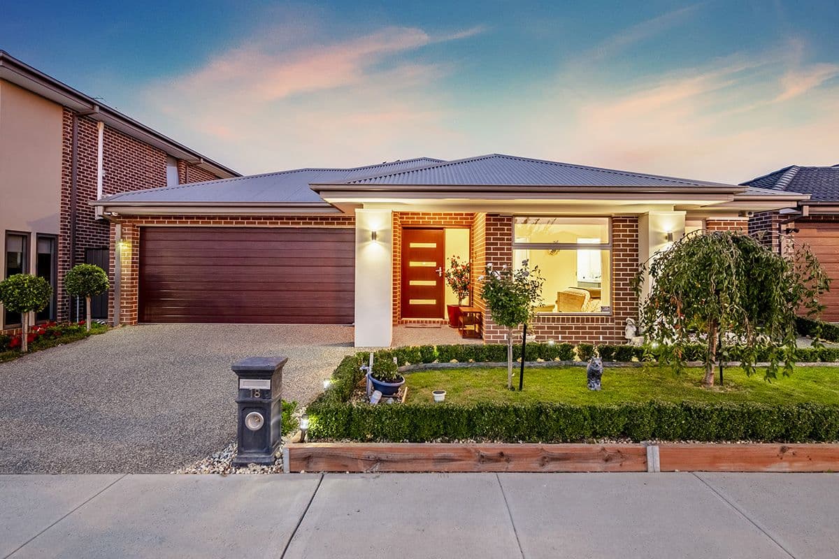 18 Bellhaven Circuit, Clyde North VIC 3978, Clyde North - Image 1