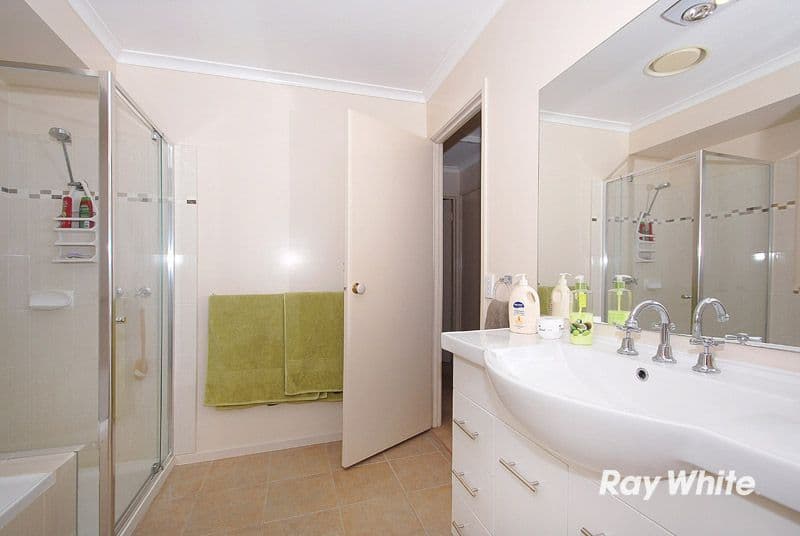 23 Heywood Crescent, CRANBOURNE NORTH VIC 3977, Cranbourne North - Thumbnail 5