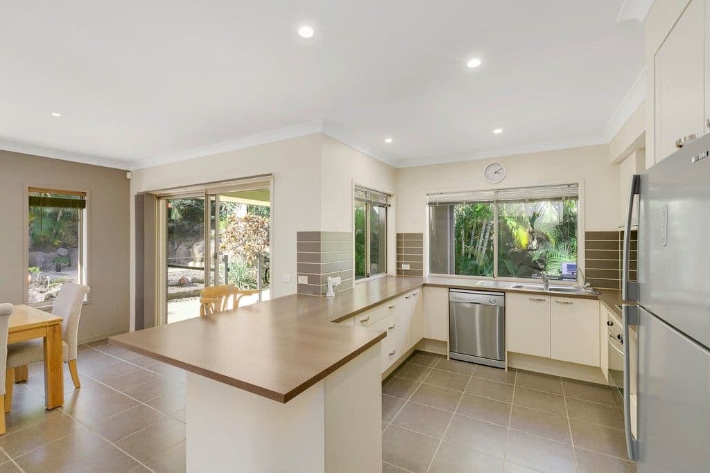 6 Yamba Street, Pacific Pines QLD 4211, Pacific Pines - Thumbnail 2