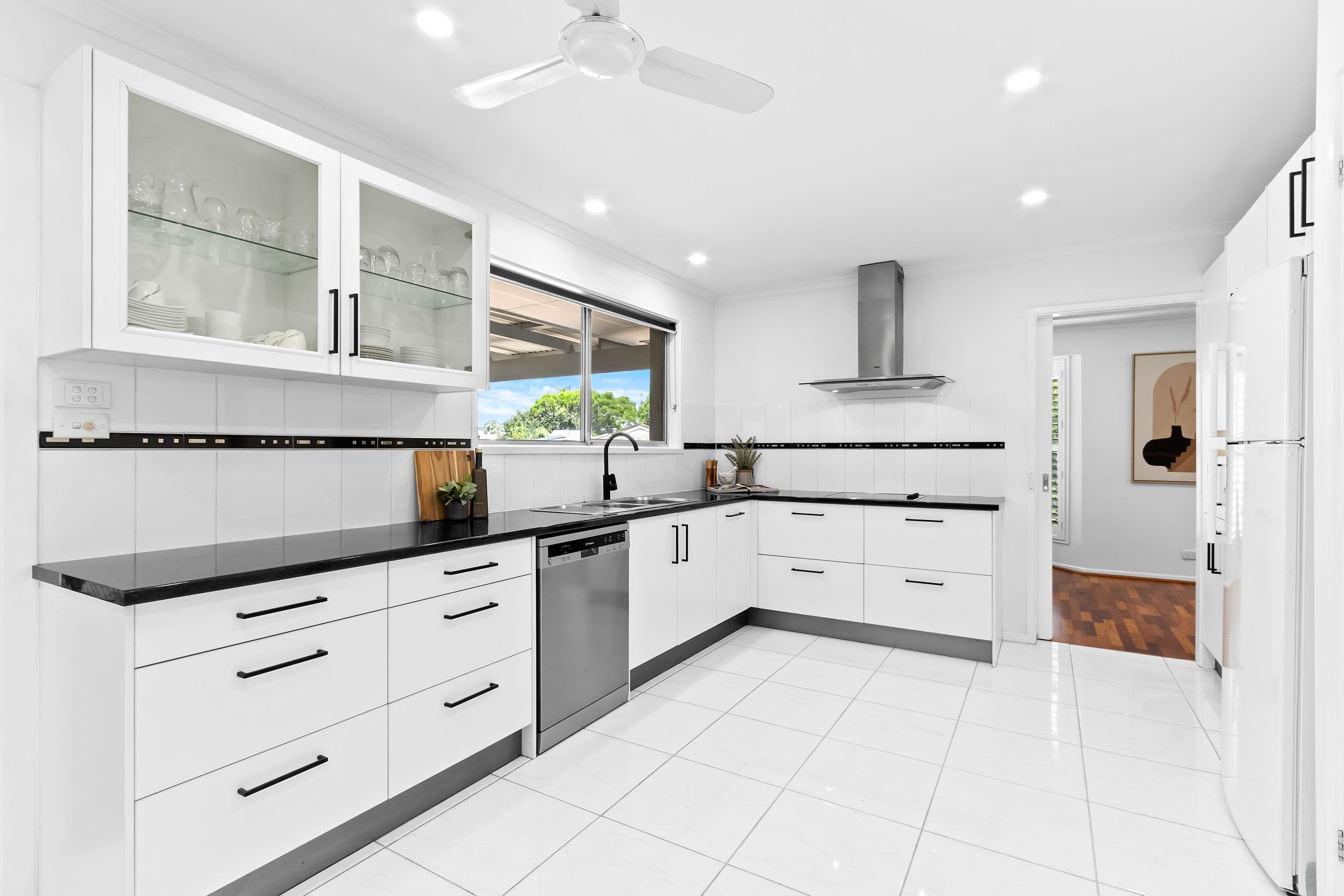 21 Caneby Street, Ashgrove QLD 4060, Ashgrove - Thumbnail 3