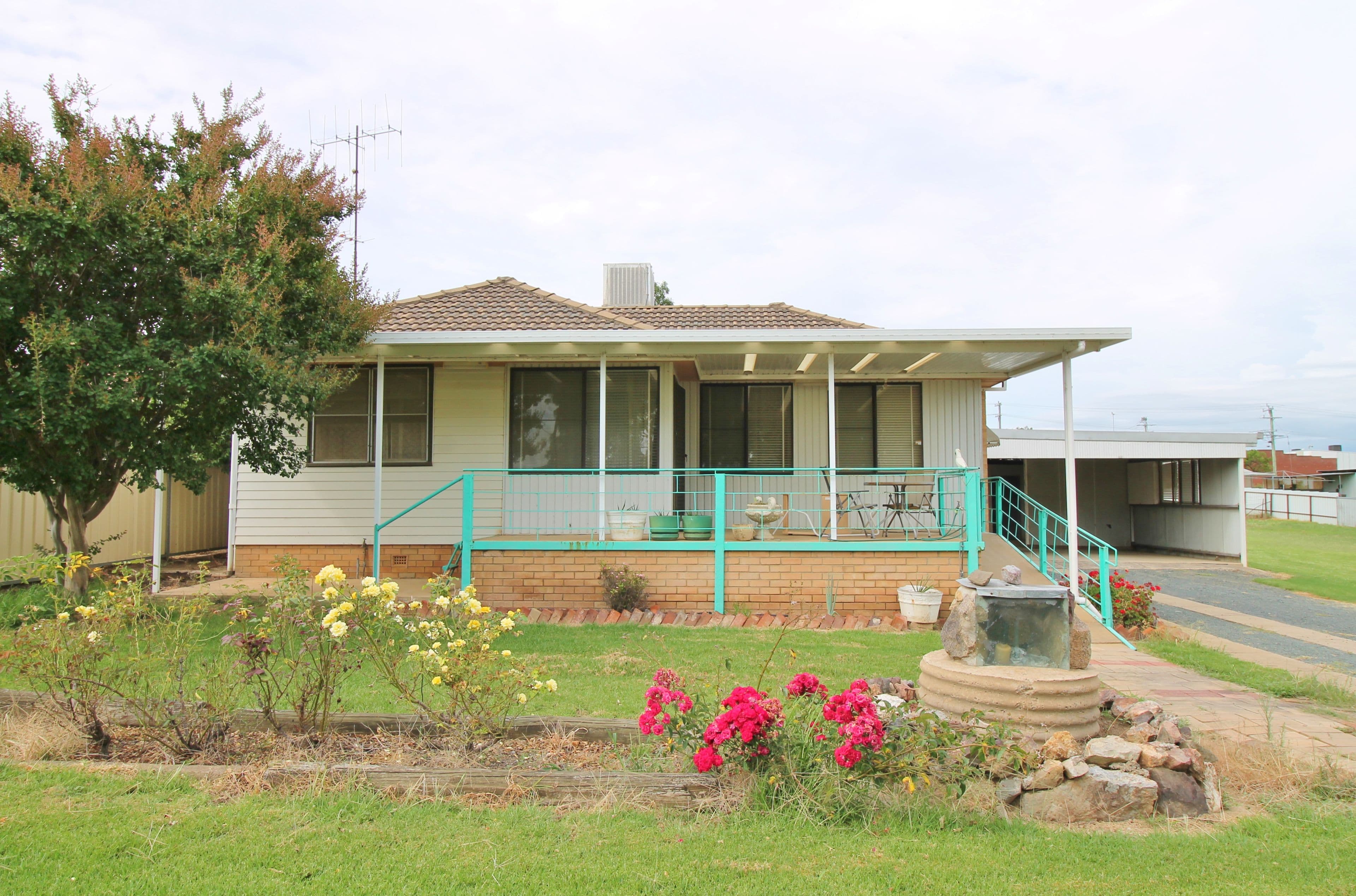 42 Miro Street, Young NSW 2594, Young - Thumbnail 2