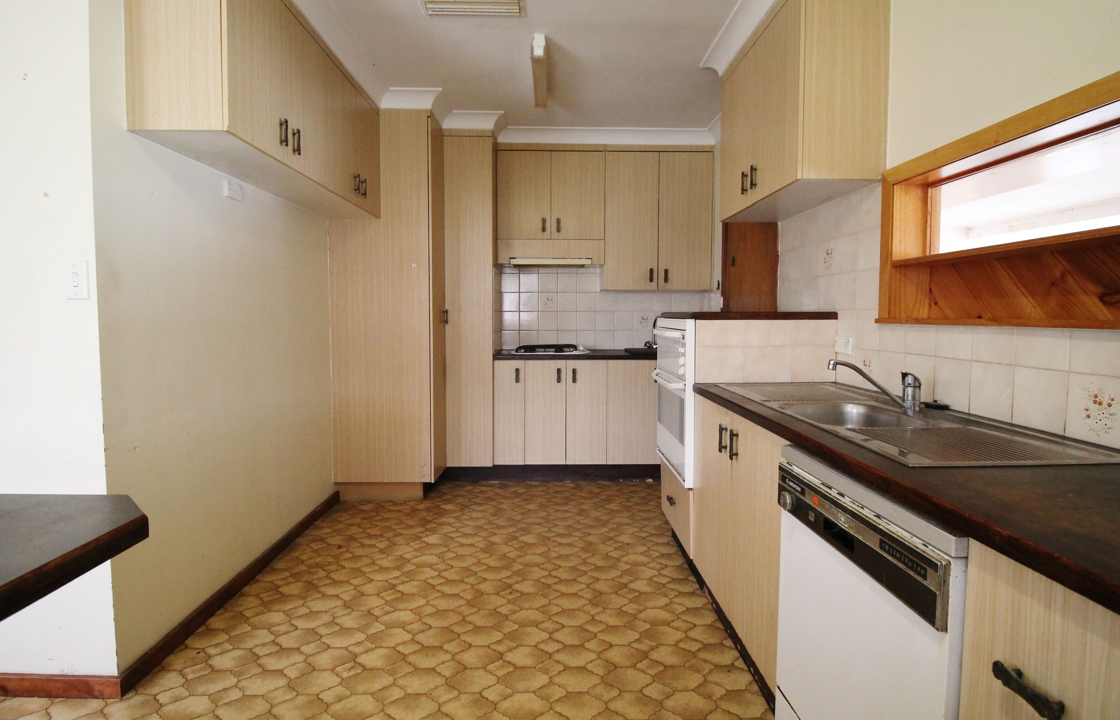 42 Miro Street, Young NSW 2594, Young - Thumbnail 3