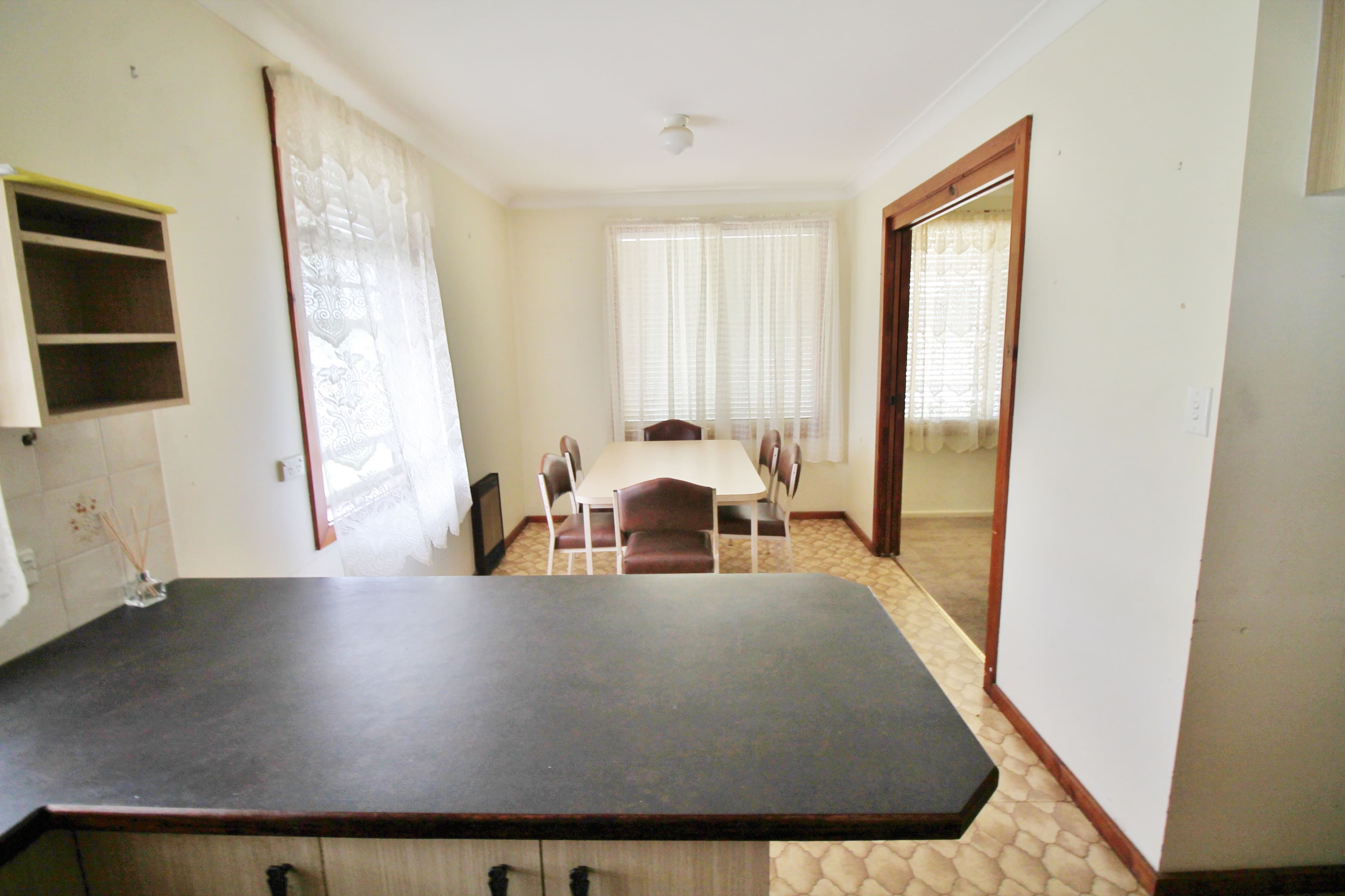 42 Miro Street, Young NSW 2594, Young - Thumbnail 5
