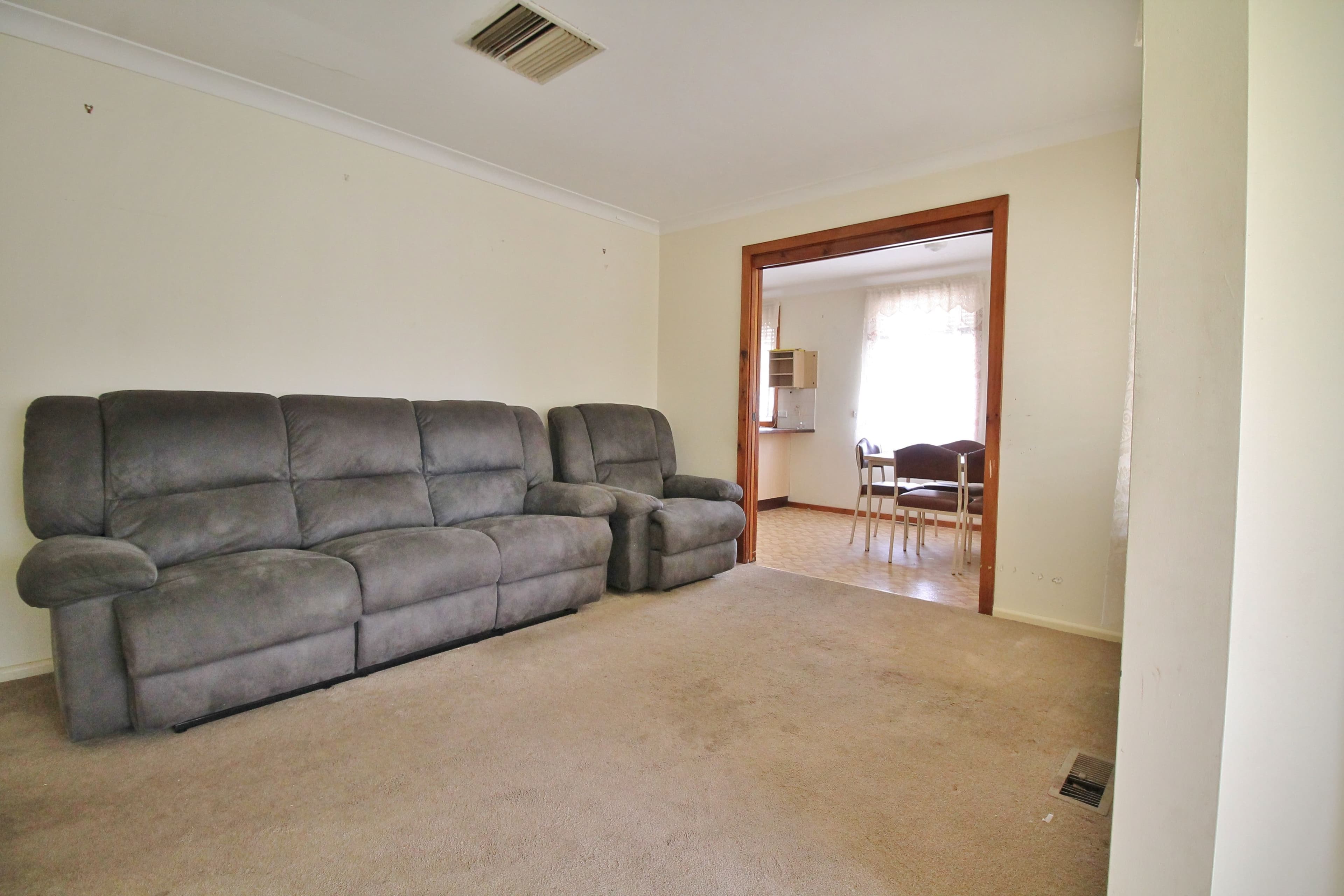 42 Miro Street, Young NSW 2594, Young - Thumbnail 6