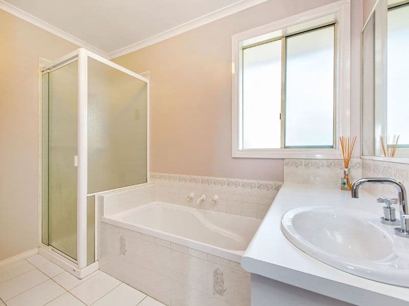 12 Blythe Court, DINGLEY VILLAGE VIC 3172, Dingley Village - Thumbnail 6