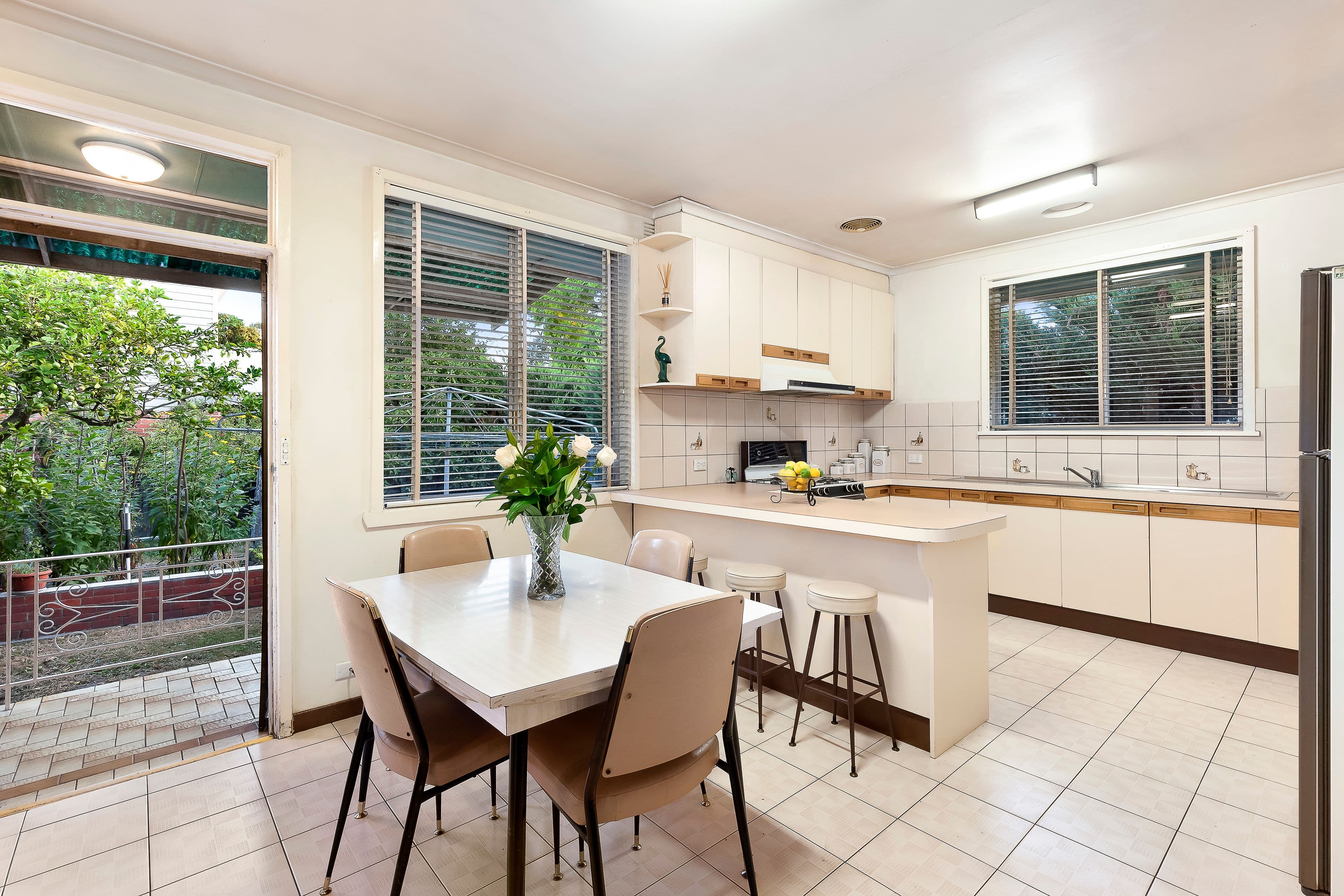 186 Kangaroo Road, Hughesdale VIC 3166, Hughesdale - Thumbnail 3