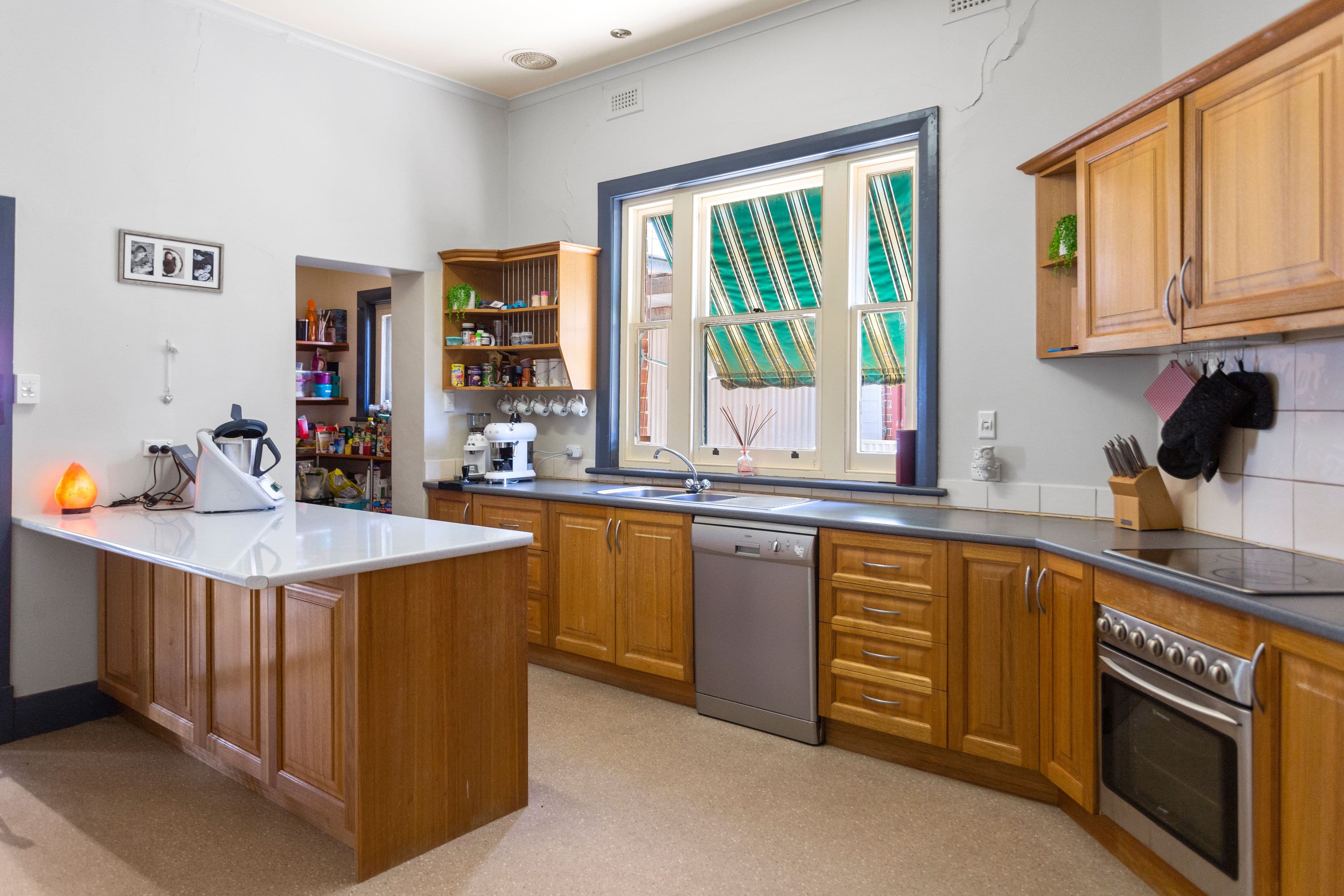 46 Victoria Road, Clare SA 5453, Clare - Thumbnail 3