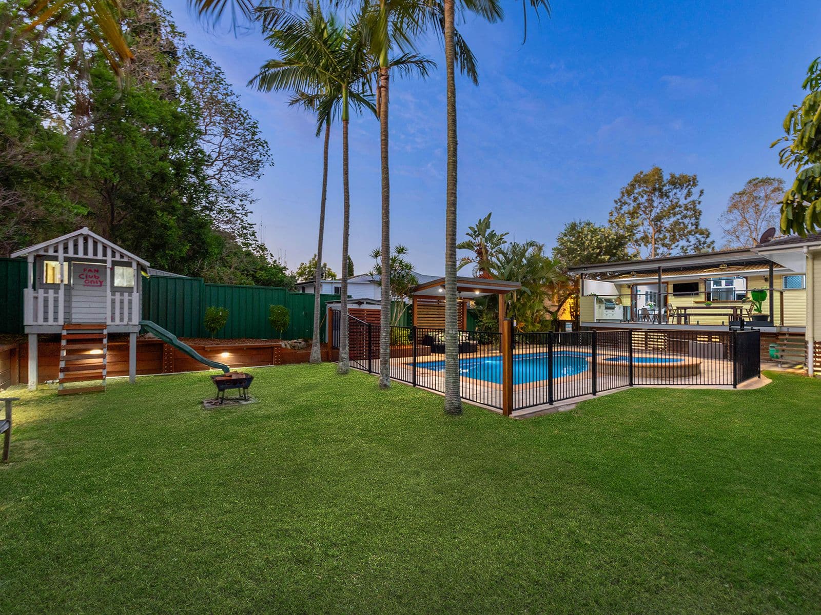 127 Douglas Street, Oxley QLD 4075, Oxley - Thumbnail 4