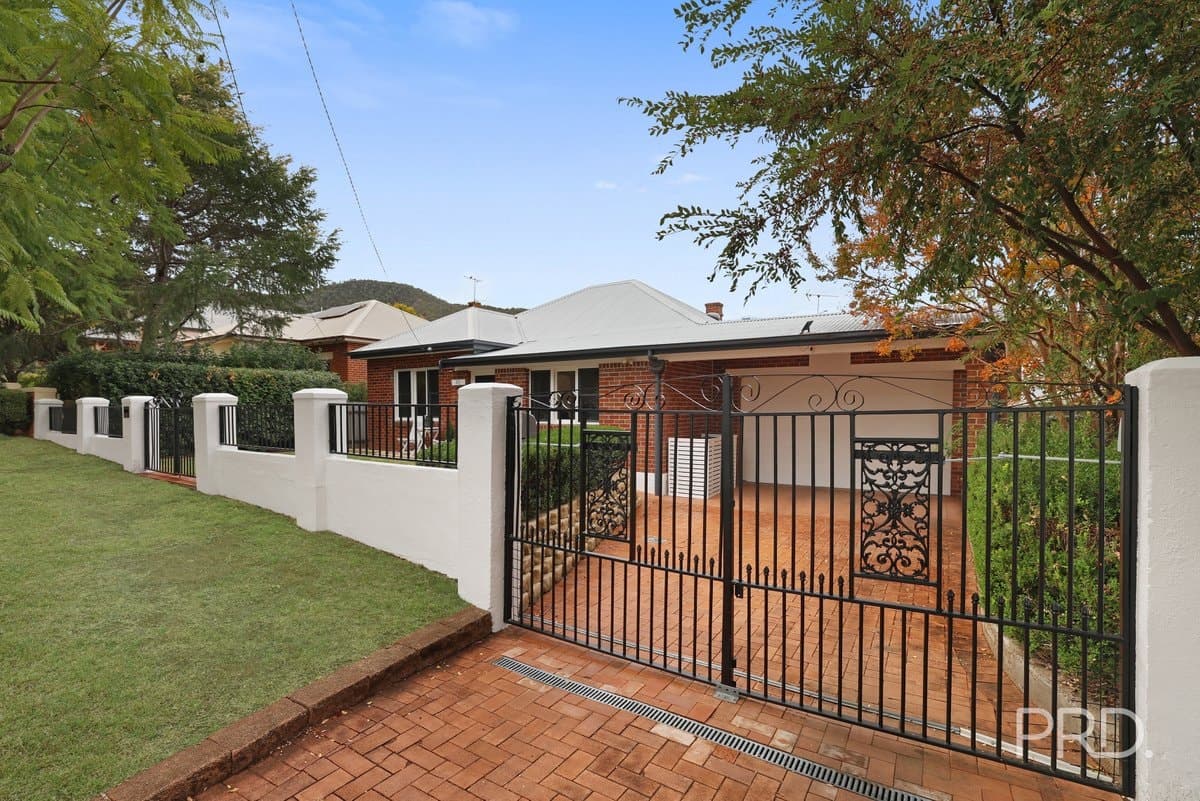 45 Roderick Street, TAMWORTH NSW 2340, Tamworth - Thumbnail 2