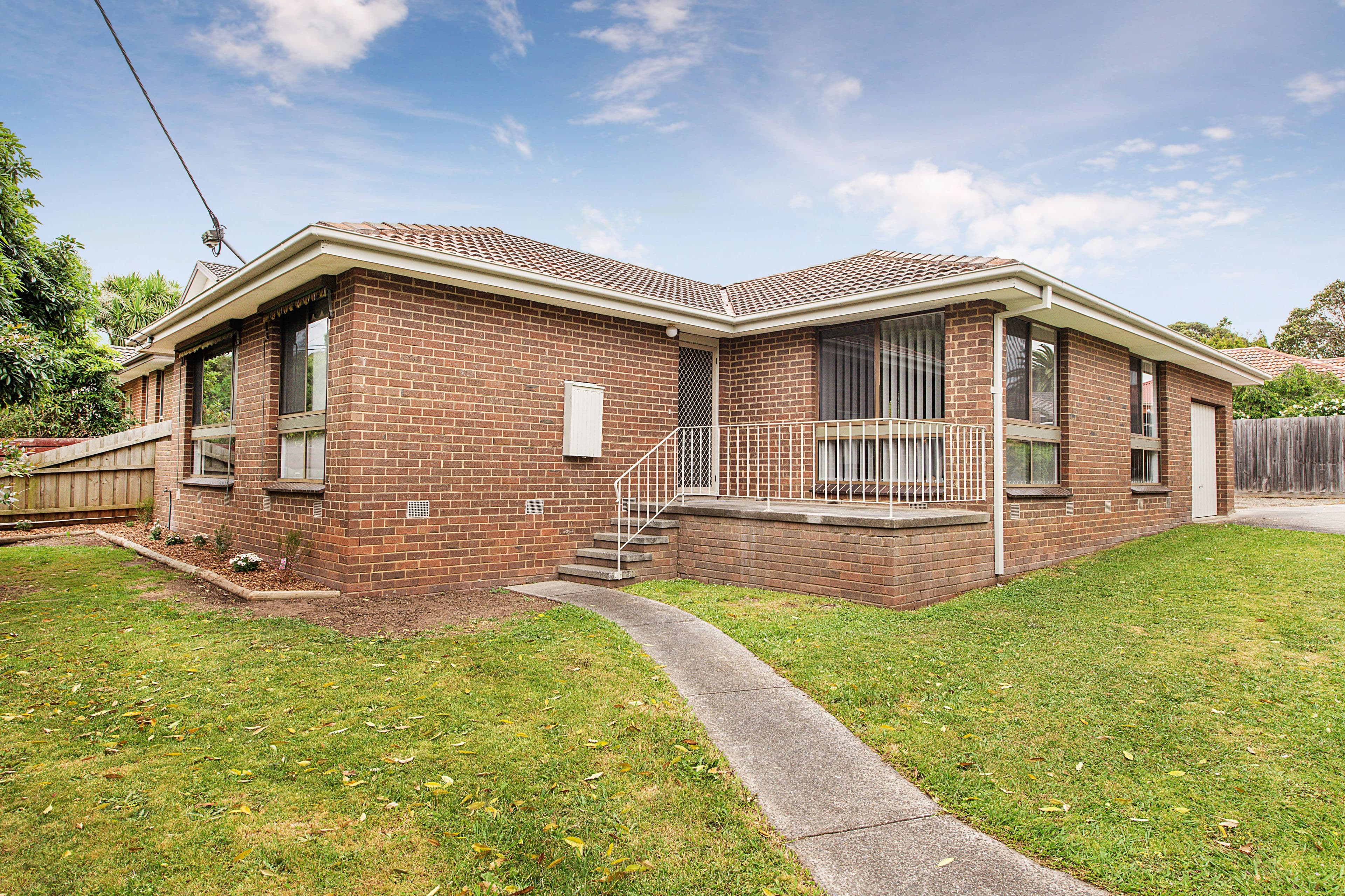 9 Deschamp Crescent, Rowville VIC 3178, Rowville - Thumbnail 2