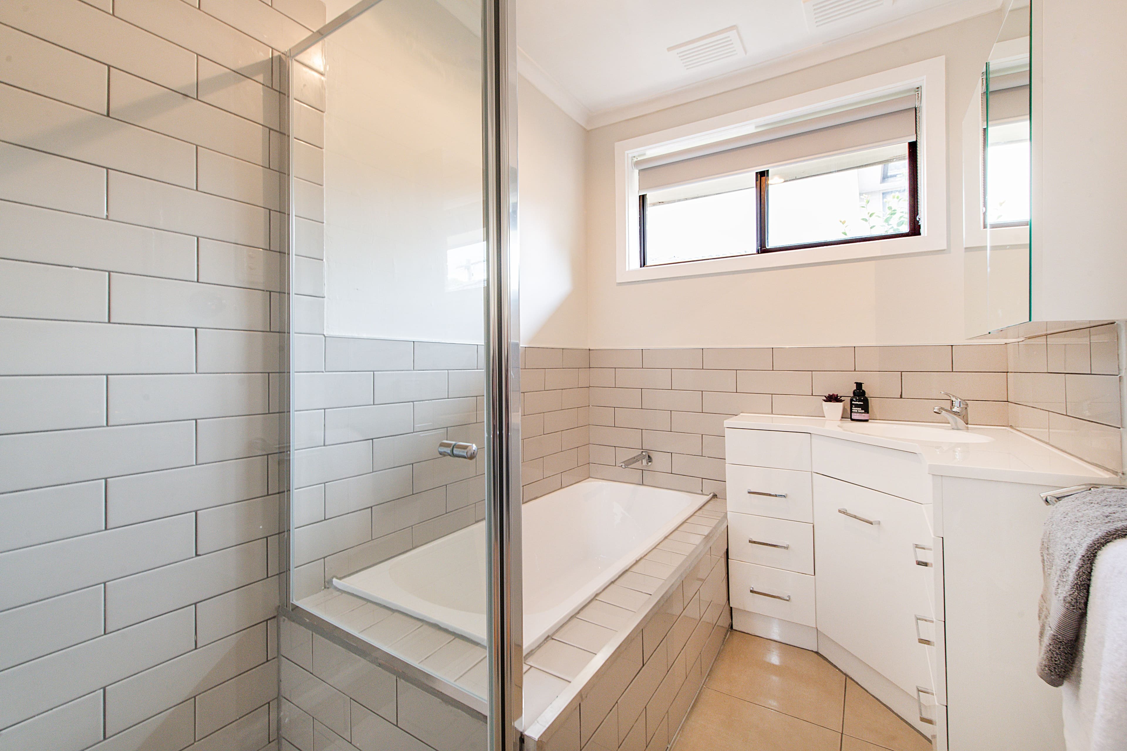 9 Deschamp Crescent, Rowville VIC 3178, Rowville - Thumbnail 8