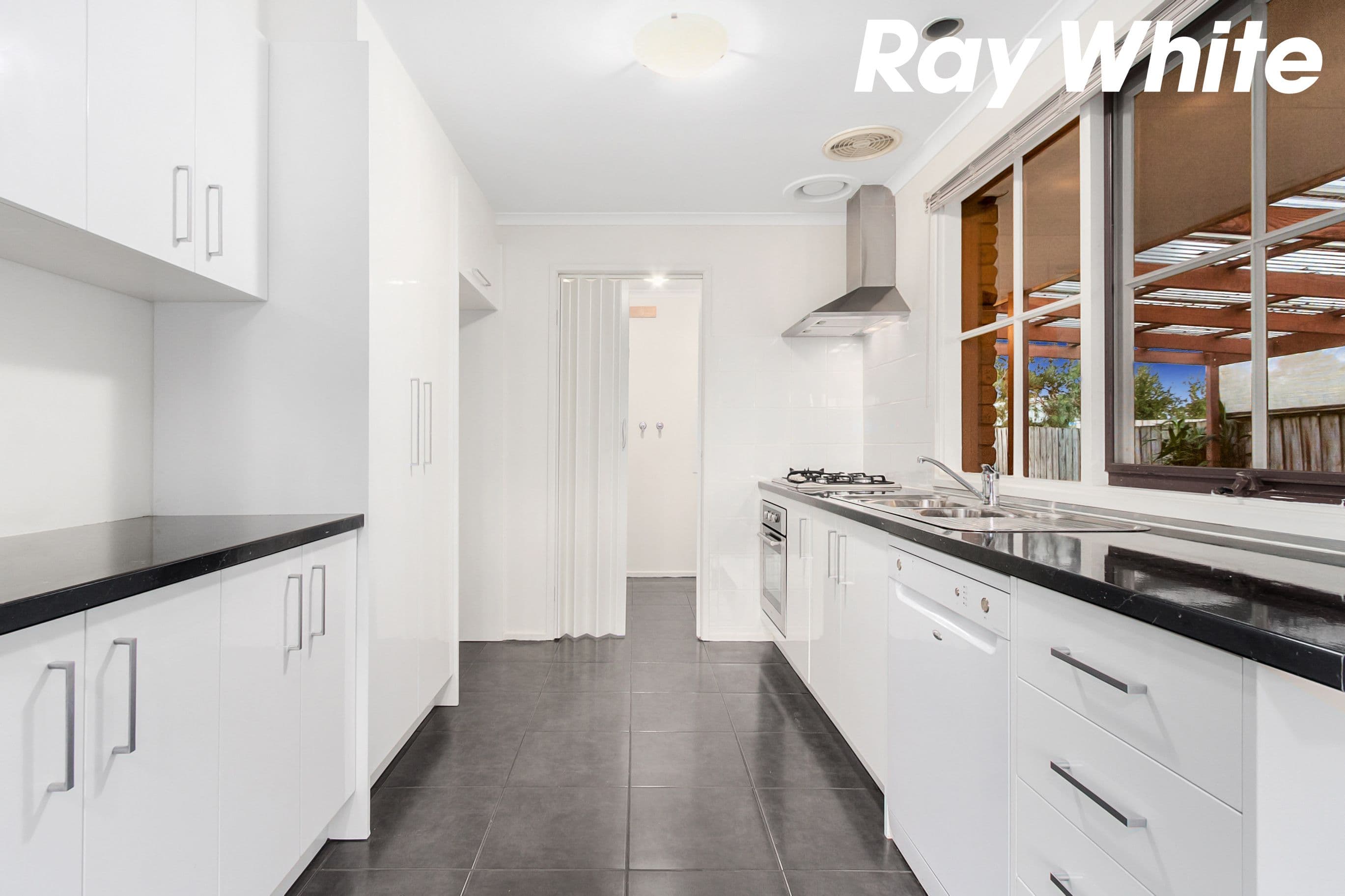 8 Mill Street, Pakenham VIC 3810, Pakenham - Thumbnail 7