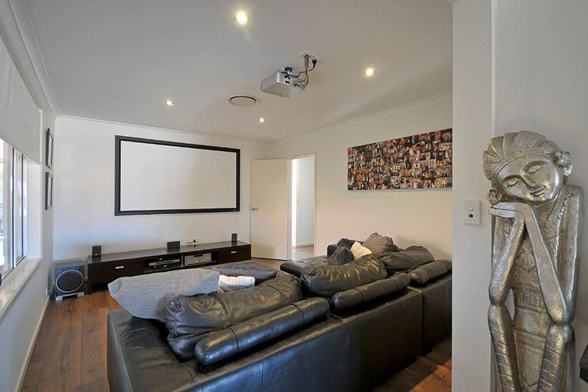 16 Dolphin Court, Palm Beach QLD 4221, Palm Beach - Thumbnail 8