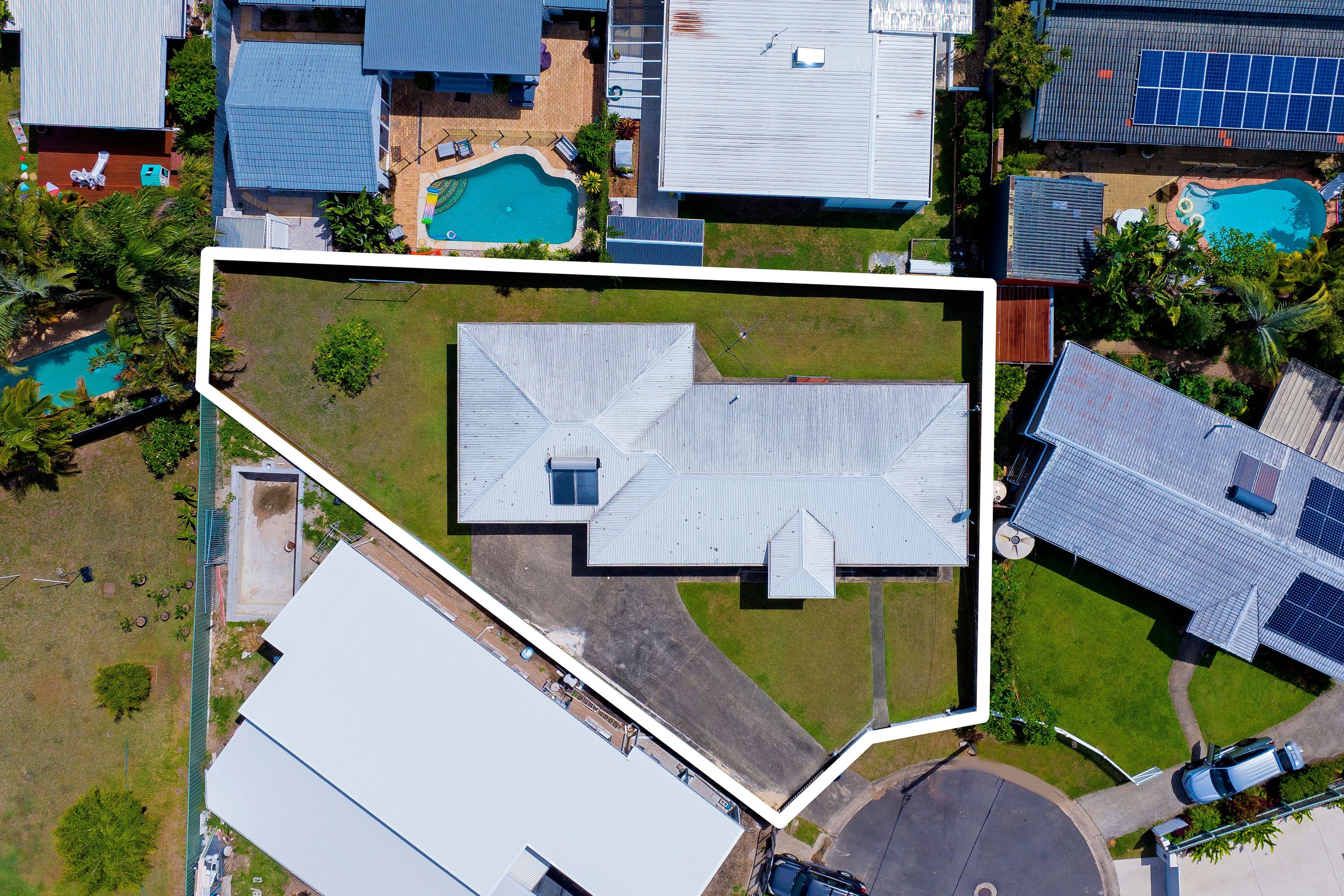 19 Yoorana Place, Broadbeach Waters QLD 4218, Broadbeach Waters - Thumbnail 2