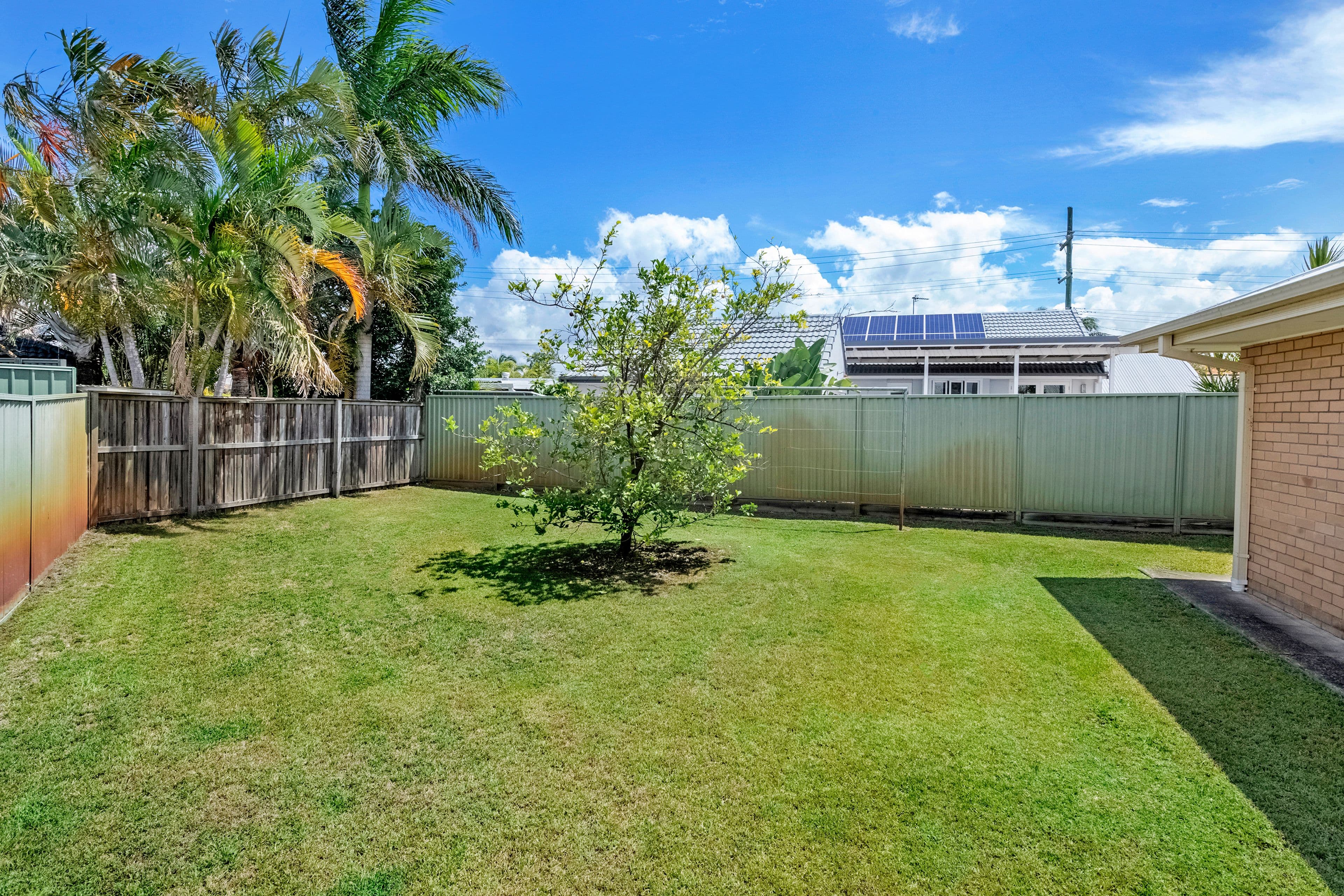 19 Yoorana Place, Broadbeach Waters QLD 4218, Broadbeach Waters - Thumbnail 3