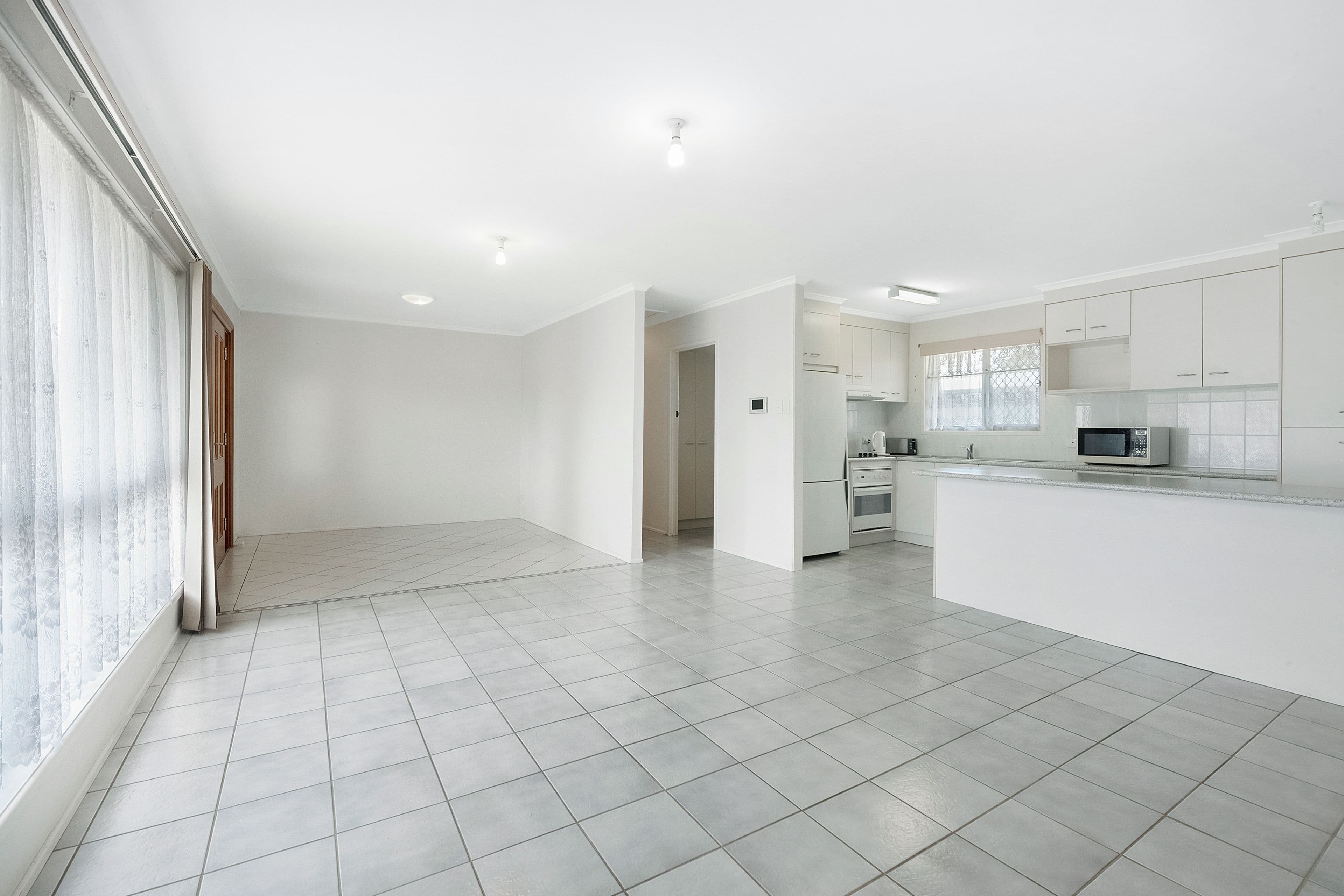 19 Yoorana Place, Broadbeach Waters QLD 4218, Broadbeach Waters - Thumbnail 5