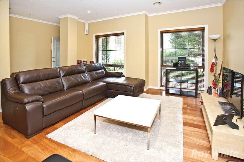 31 Silverwood Way, GLEN WAVERLEY VIC 3150, Glen Waverley - Thumbnail 2