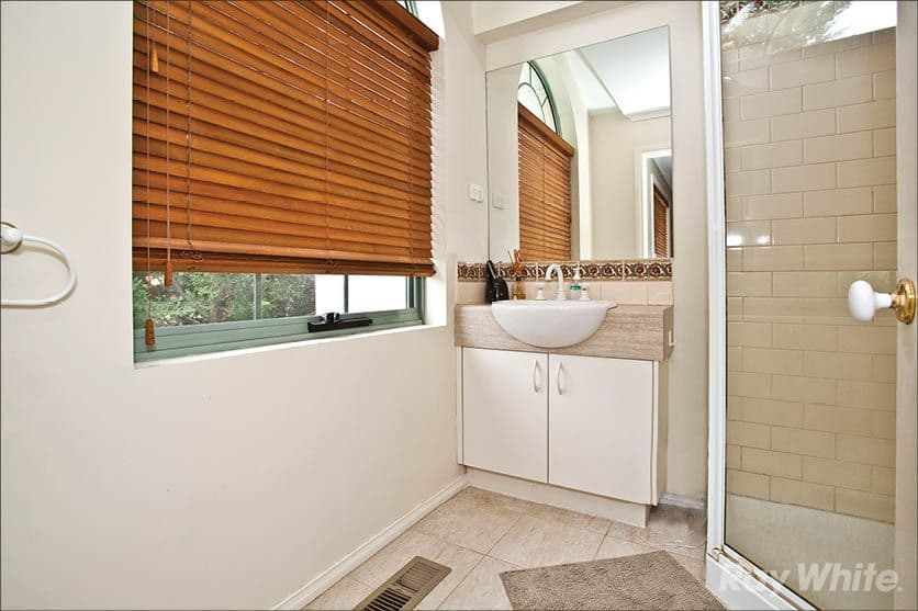 31 Silverwood Way, GLEN WAVERLEY VIC 3150, Glen Waverley - Thumbnail 6
