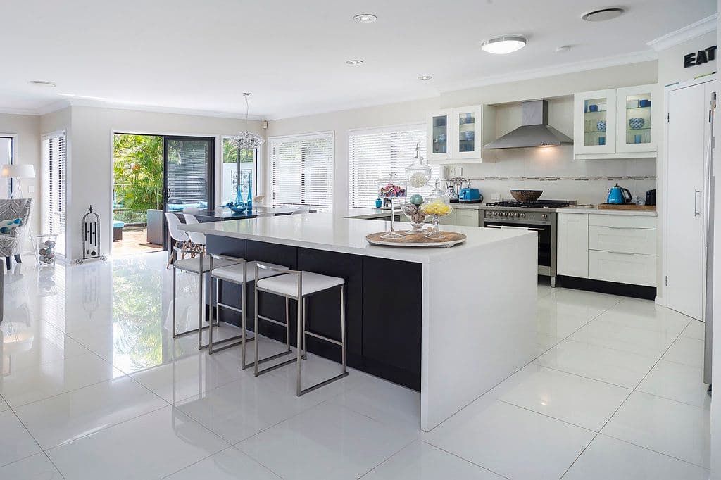 2112 Carlton Drive, Hope Island QLD 4212, Hope Island - Thumbnail 4
