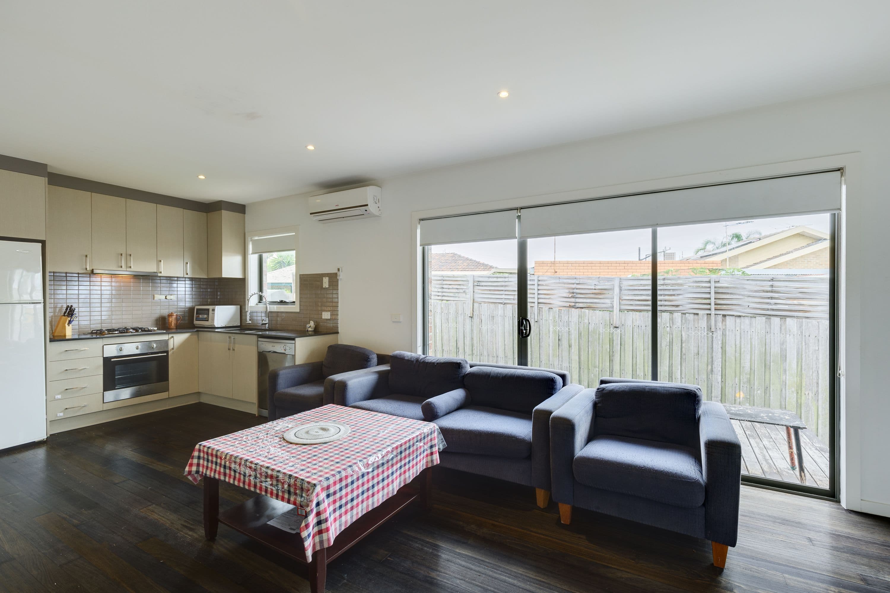 12 Kirwan Avenue, Lalor VIC 3075, Lalor - Thumbnail 4