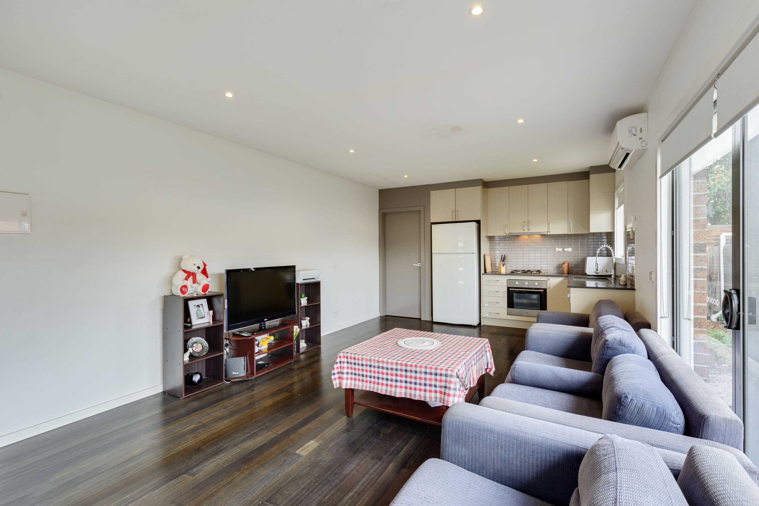 12 Kirwan Avenue, Lalor VIC 3075, Lalor - Thumbnail 5