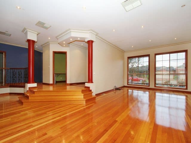2 Atlanta Close, MILL PARK VIC 3082, Mill Park - Thumbnail 2