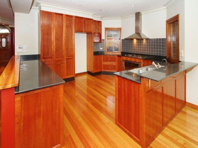 2 Atlanta Close, MILL PARK VIC 3082, Mill Park - Thumbnail 5
