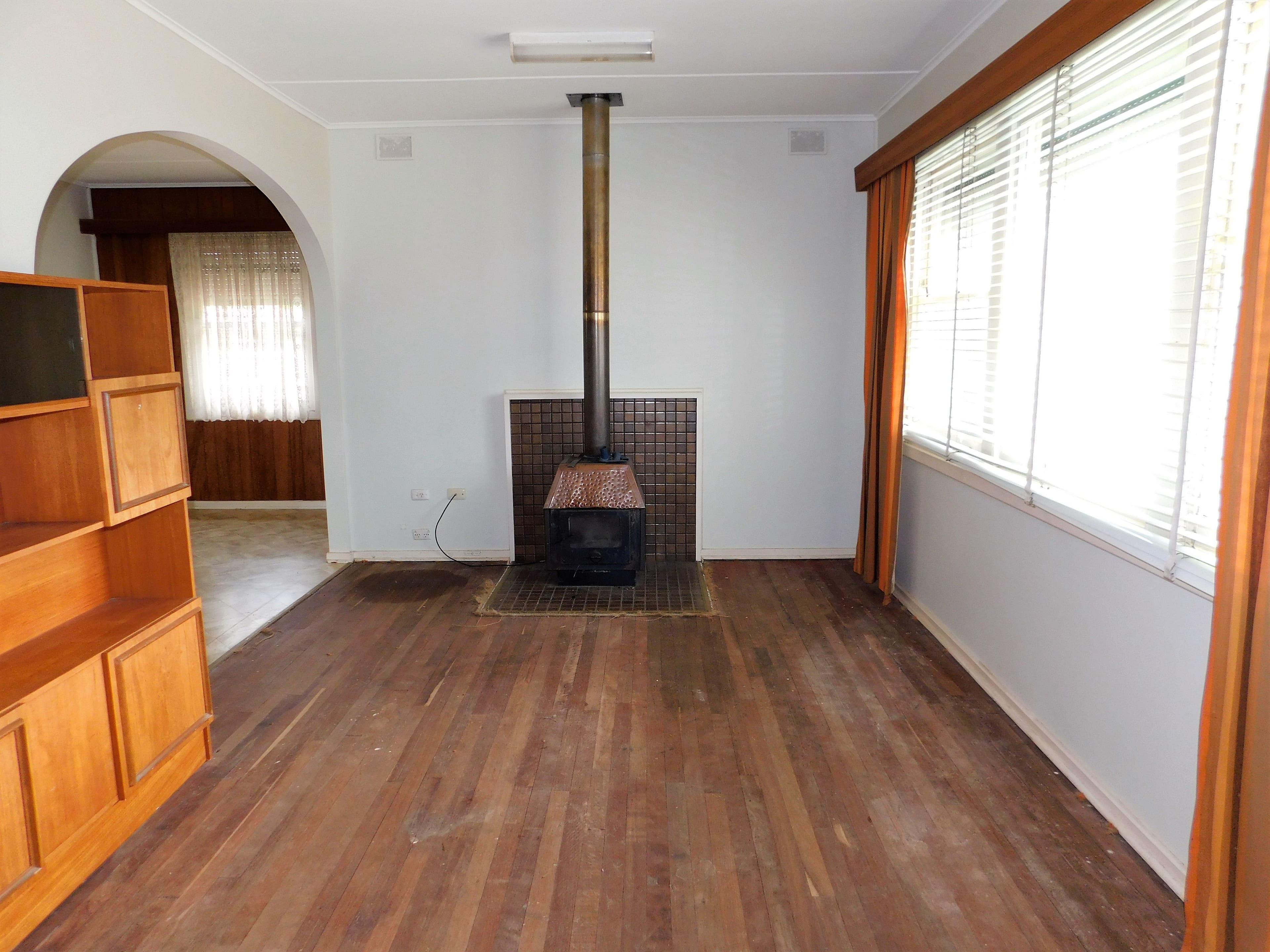 16 Philip Avenue, Bordertown SA 5268, Bordertown - Thumbnail 3