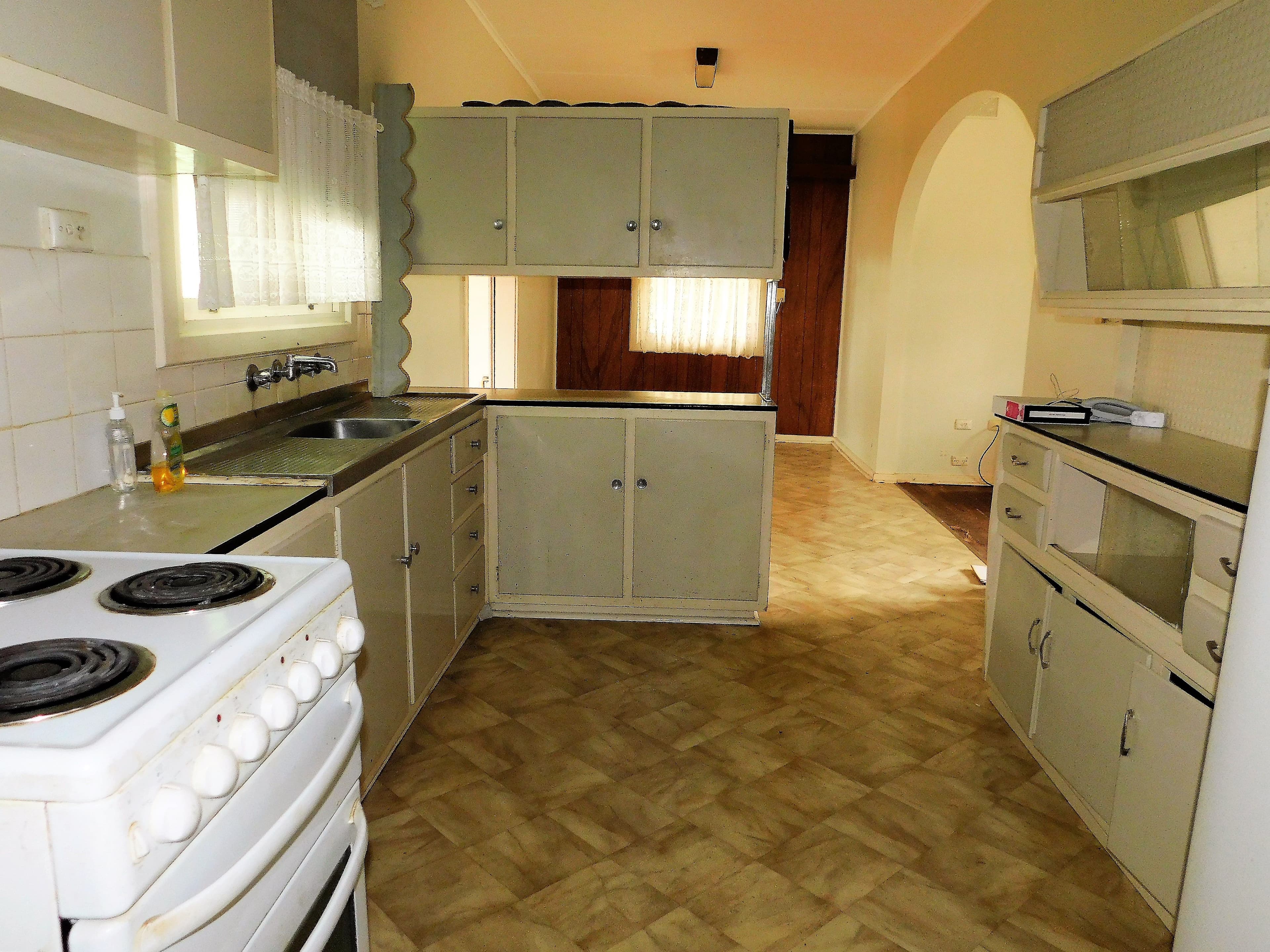 16 Philip Avenue, Bordertown SA 5268, Bordertown - Thumbnail 4