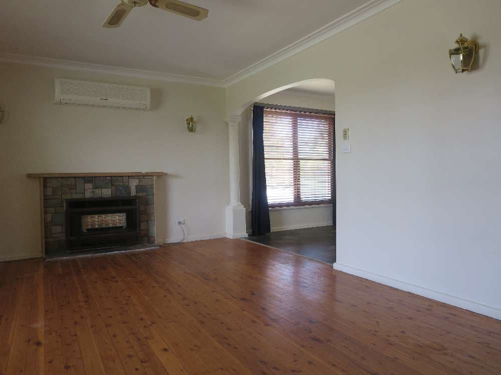 411 Douglas Road, LAVINGTON NSW 2641, Lavington - Thumbnail 3