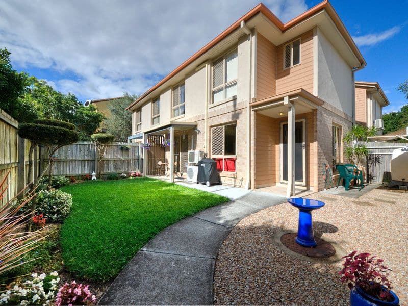 70 Douglas Street, GREENSLOPES QLD 4120, Greenslopes - Image 1