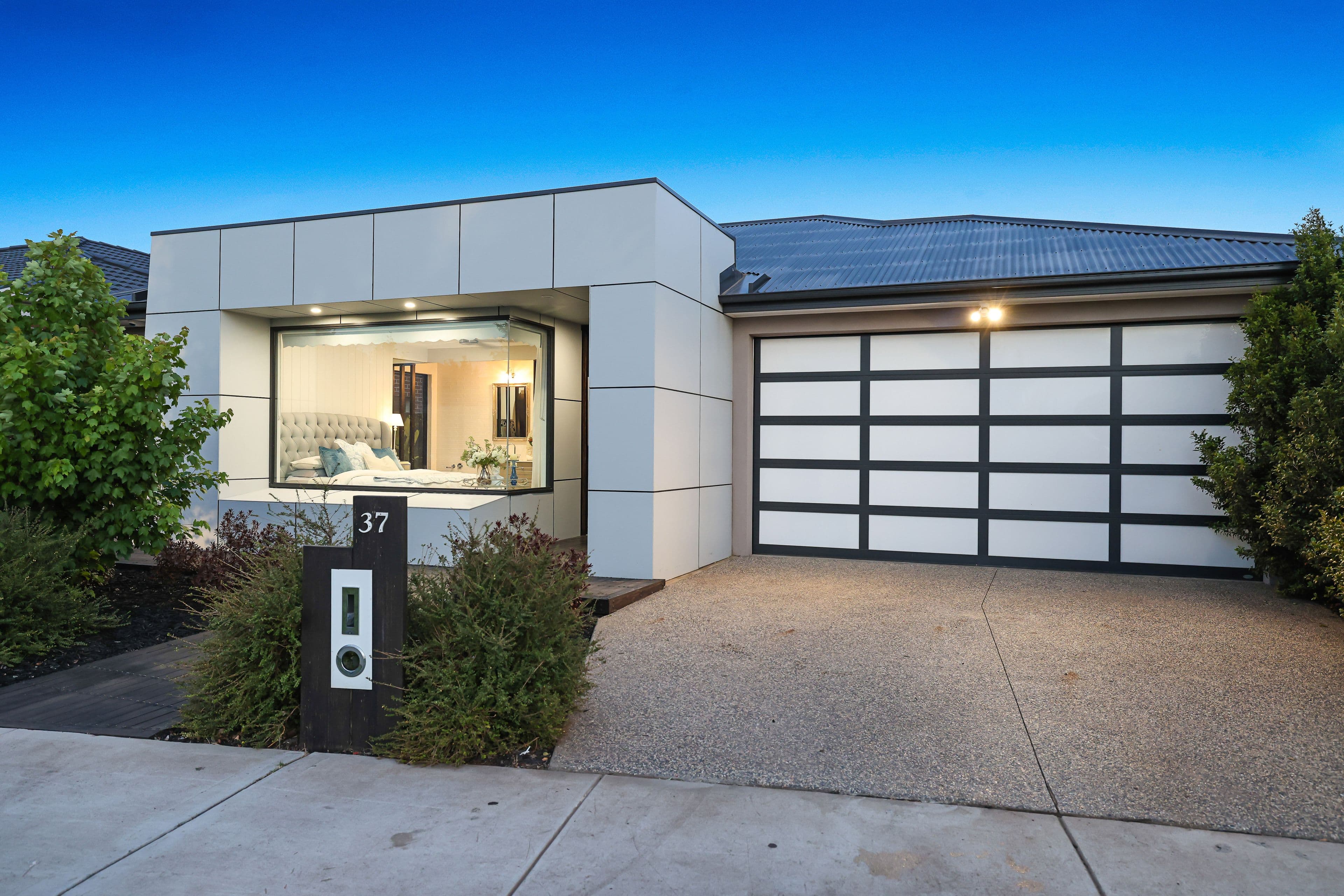 37 Debonair Parade, Craigieburn VIC 3064, Craigieburn - Image 1