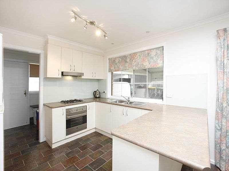 18 Trembath Court, Altona Meadows - Thumbnail 4