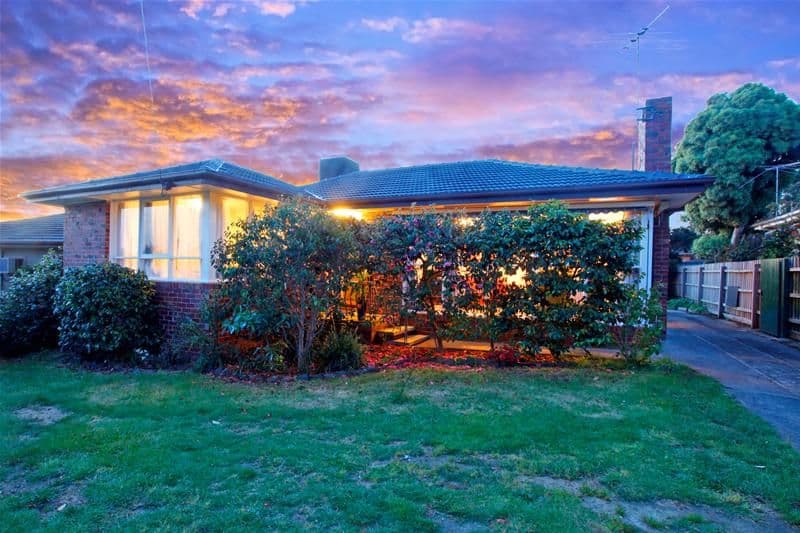 47 Greenwood Drive, BUNDOORA VIC 3083, Bundoora - Thumbnail 2