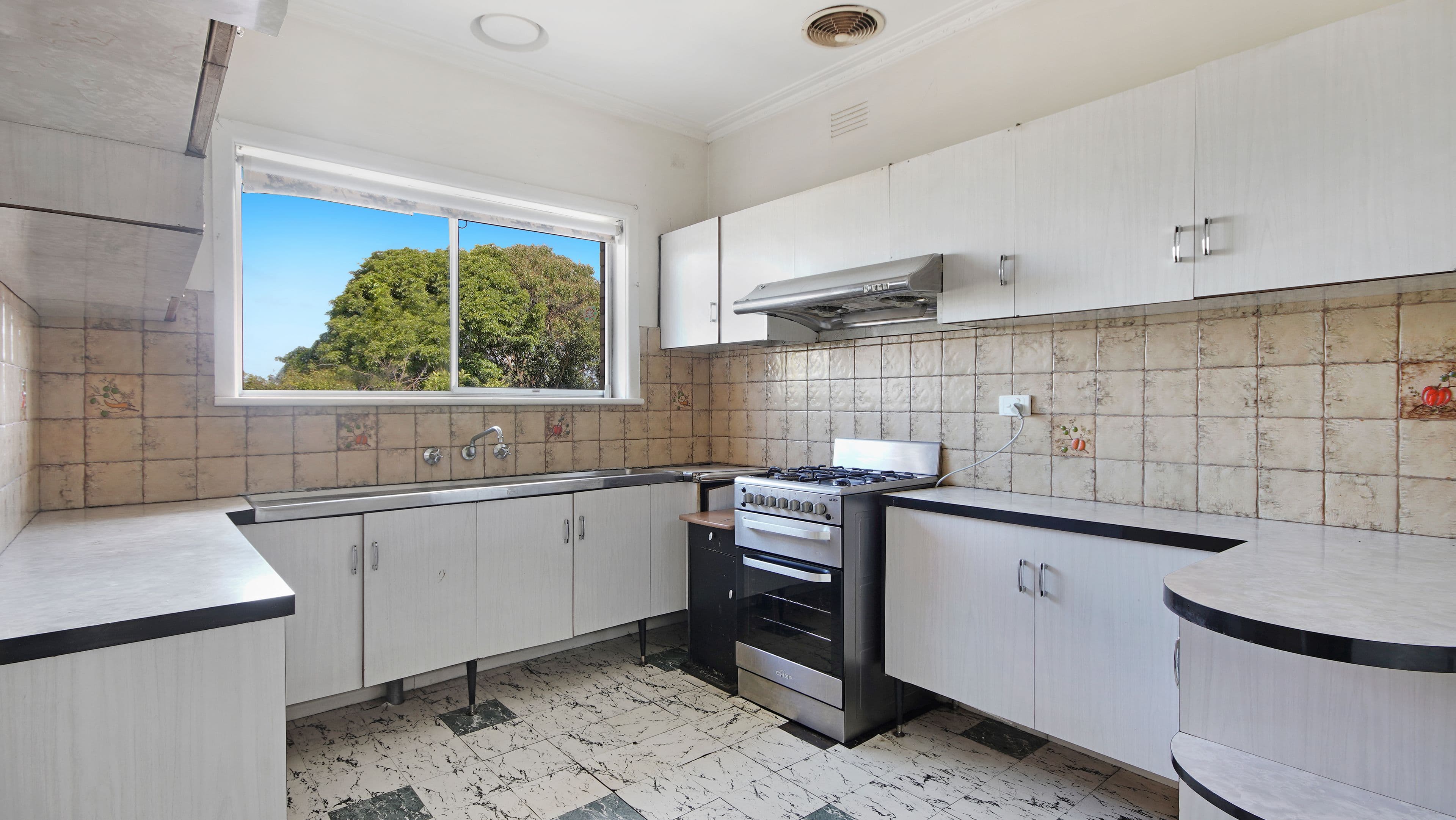 698 Plenty Road, Reservoir VIC 3073, Reservoir - Thumbnail 4