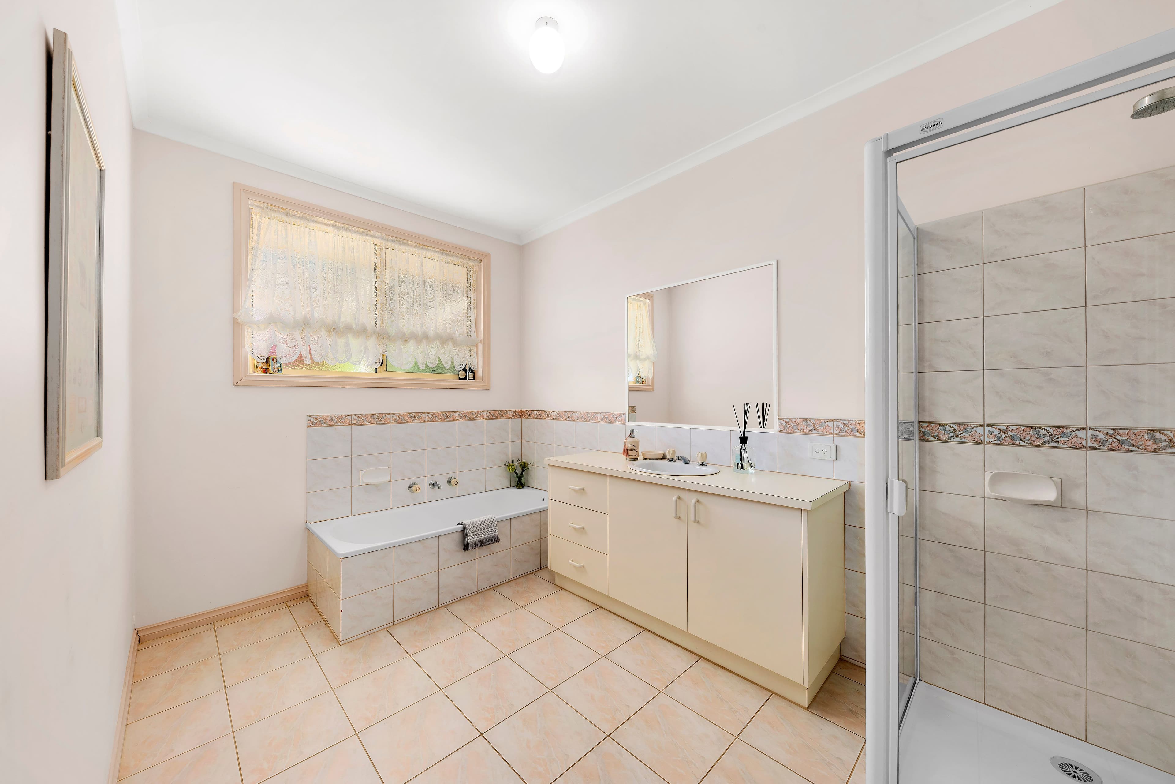 10 Hampshire Court, Rowville VIC 3178, Rowville - Thumbnail 5
